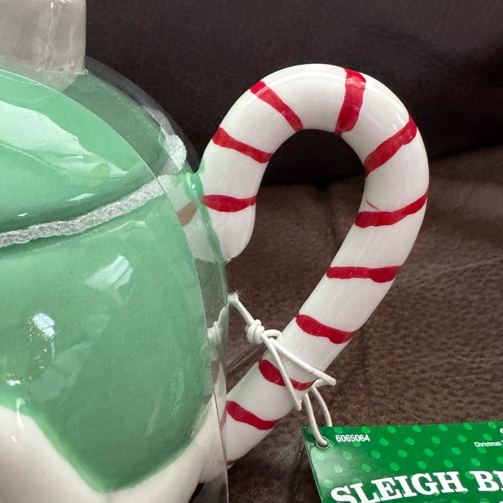 Puppy with Christmas Ornament 18oz Ceramic Holiday Mug with Topper Lid - Picture 3 of 11